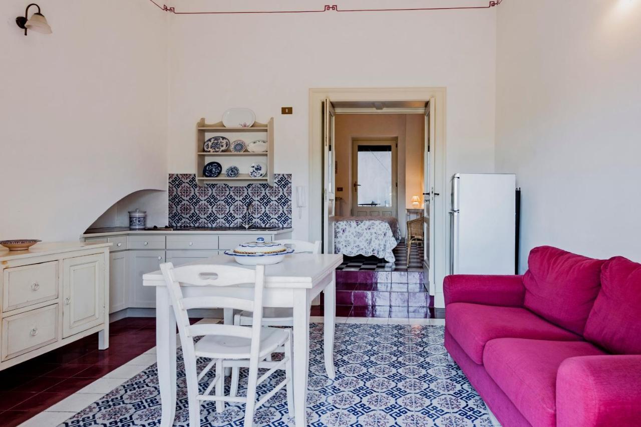 Gli Iris Apartments By Wonderful Italy Linguaglossa Bagian luar foto