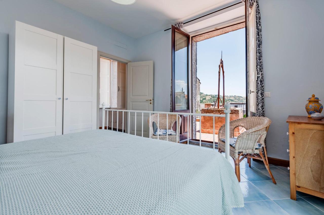 Gli Iris Apartments By Wonderful Italy Linguaglossa Bagian luar foto