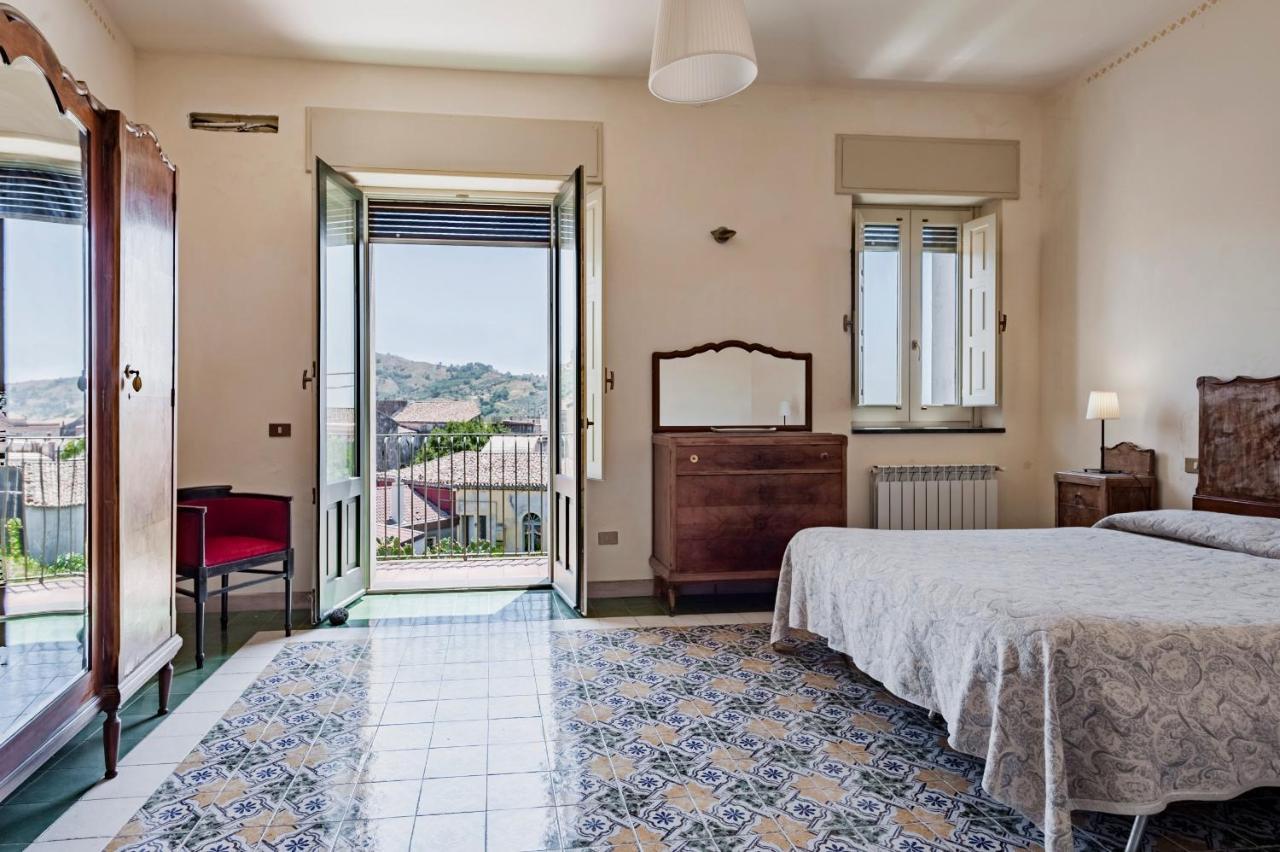 Gli Iris Apartments By Wonderful Italy Linguaglossa Bagian luar foto