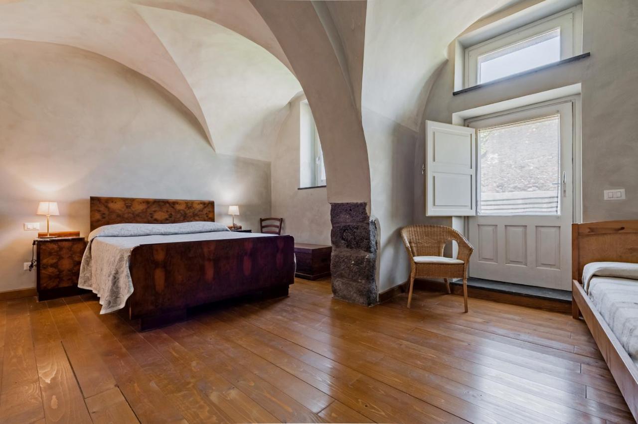 Gli Iris Apartments By Wonderful Italy Linguaglossa Bagian luar foto