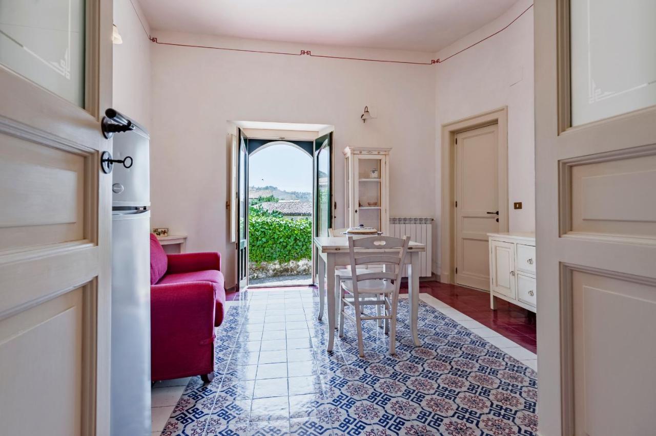 Gli Iris Apartments By Wonderful Italy Linguaglossa Bagian luar foto